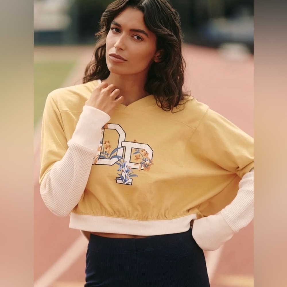NWT Daily Practice Coin
Toss Crop Top by Anthropologie